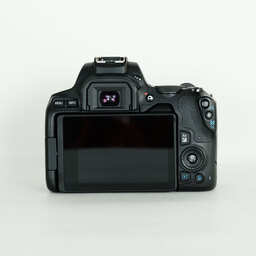 Canon EOS Kiss X10