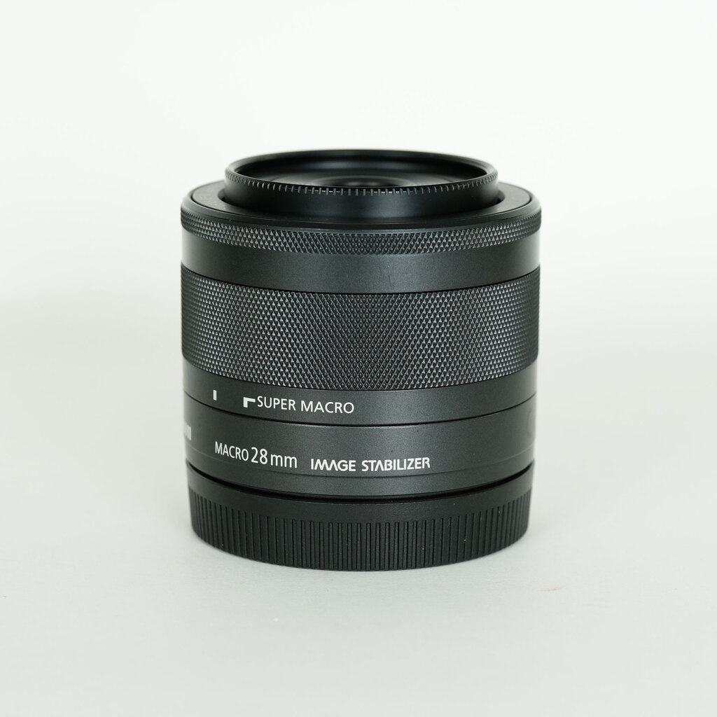 Canon EF-M28mm F3.5 マクロ IS STM