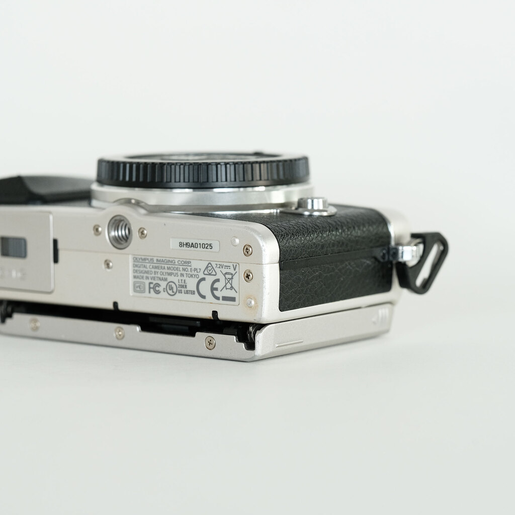 OLYMPUS PEN Lite E-PL7 ボディ シルバー