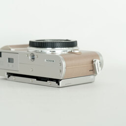 OLYMPUS PEN E-PL10