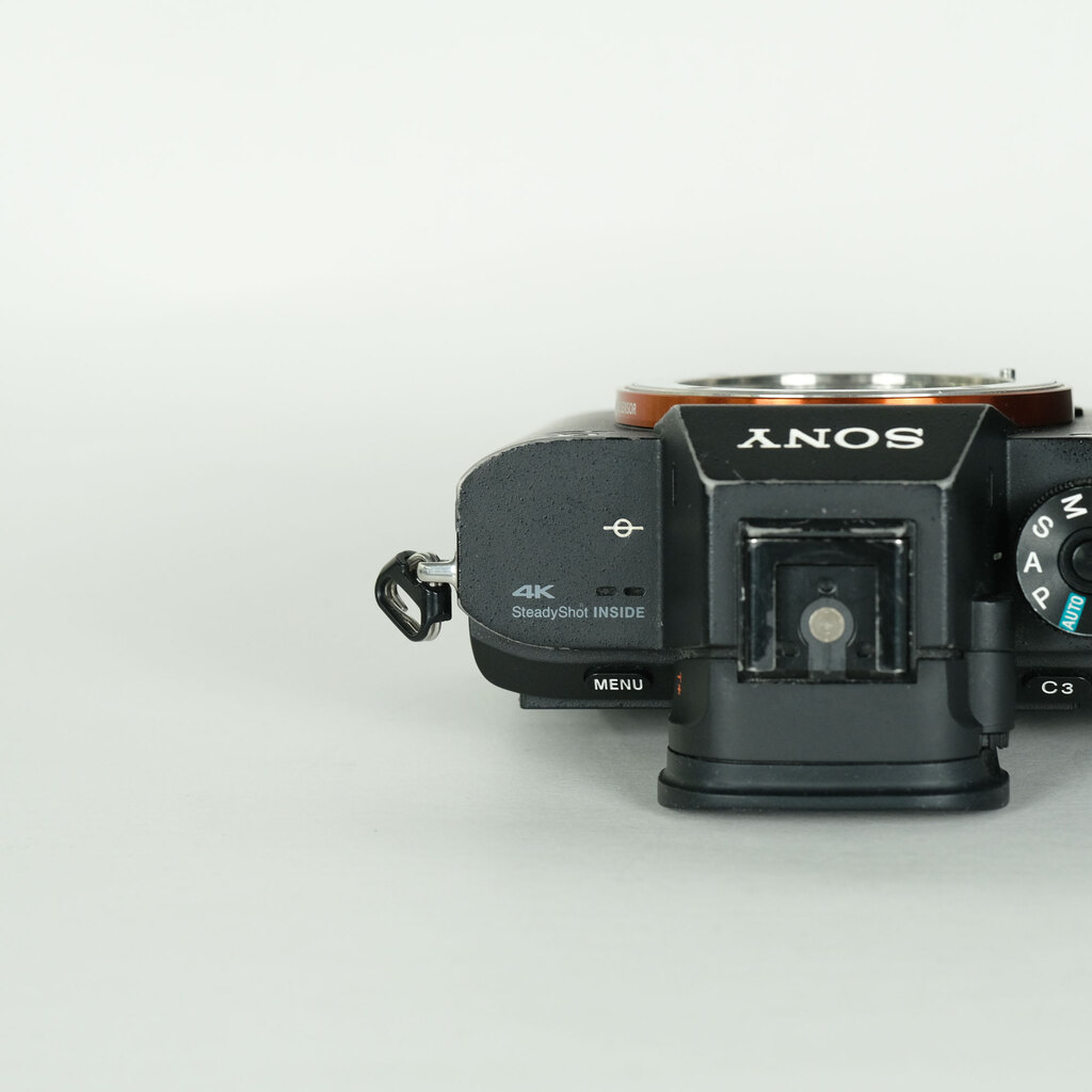 SONY α7S II（ILCE-7SM2）の出品 | ONE SCENE（ワンシーン）