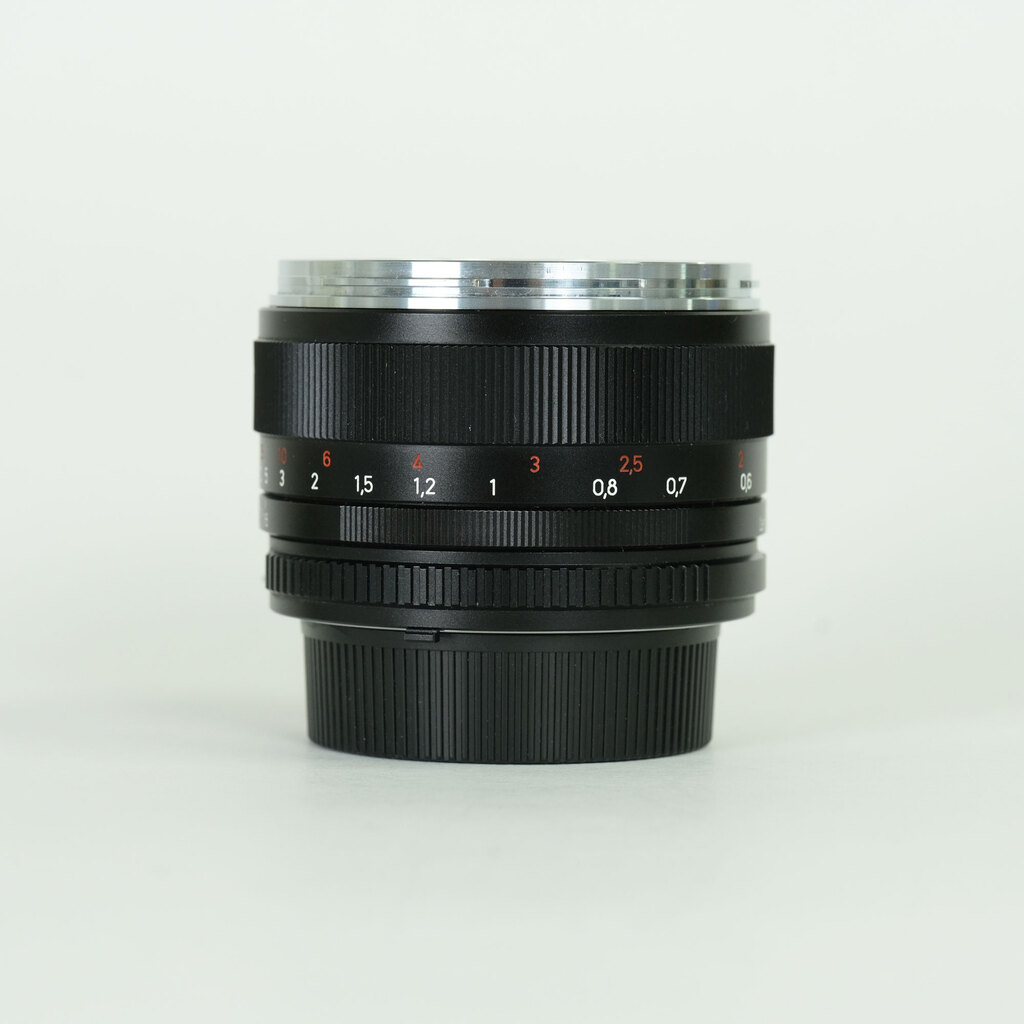 Carl Zeiss Planar T* 50mm F1.4 ZF [ニコンF用]