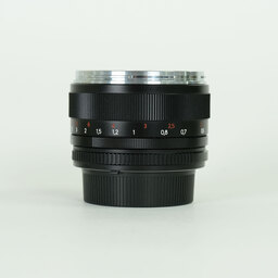 Carl Zeiss Planar T* 50mm F1.4 ZF [ニコンF用]