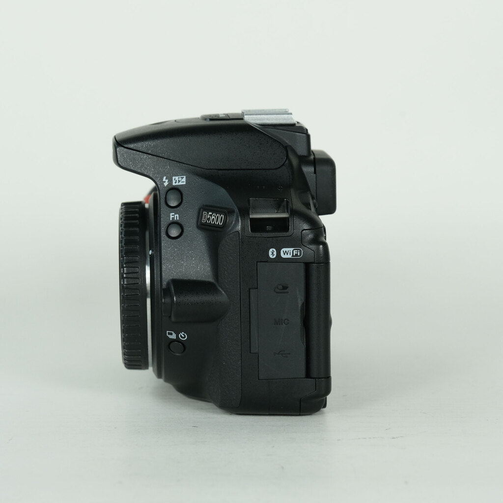 Nikon D5600