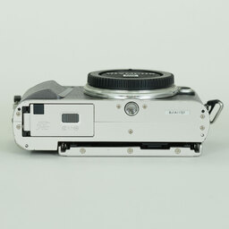 OLYMPUS PEN E-PL9