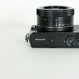 Panasonic LUMIX DMC-GM1Kレンズキット ブラック