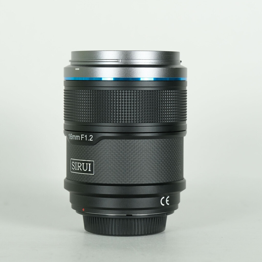 SIRUI Sniper AF 16mm F1.2 [フジフイルムX用]の出品 | ONE SCENE