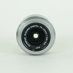 OLYMPUS M.ZUIKO DIGITAL 14-42mm F3.5-5.6IIR シルバー