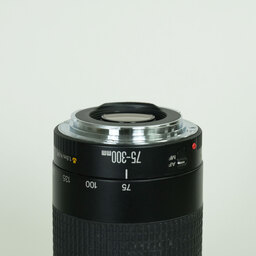 Canon EF75-300mm F4-5.6 II USM