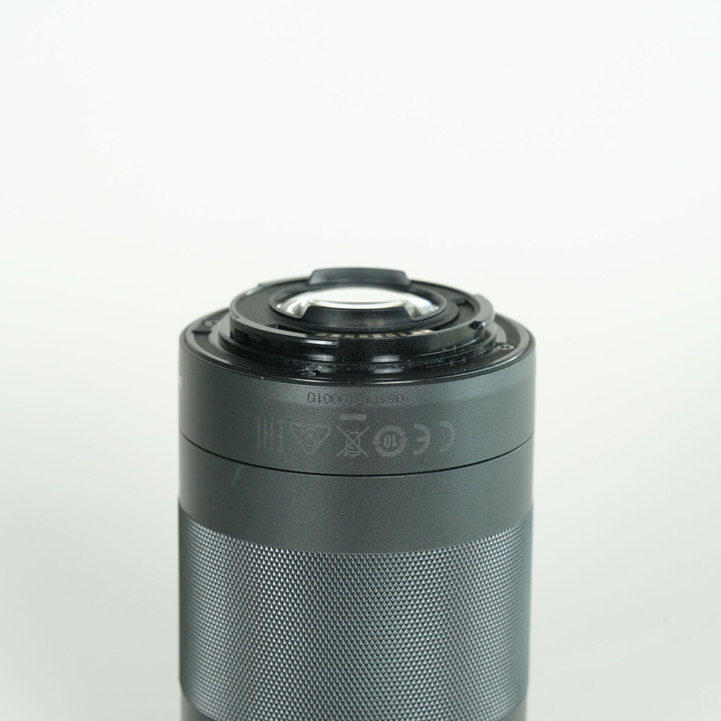 Canon EF-M18-150mm F3.5-6.3 IS STM Canon EF-M18-150mm F3.5-6.3 IS STM