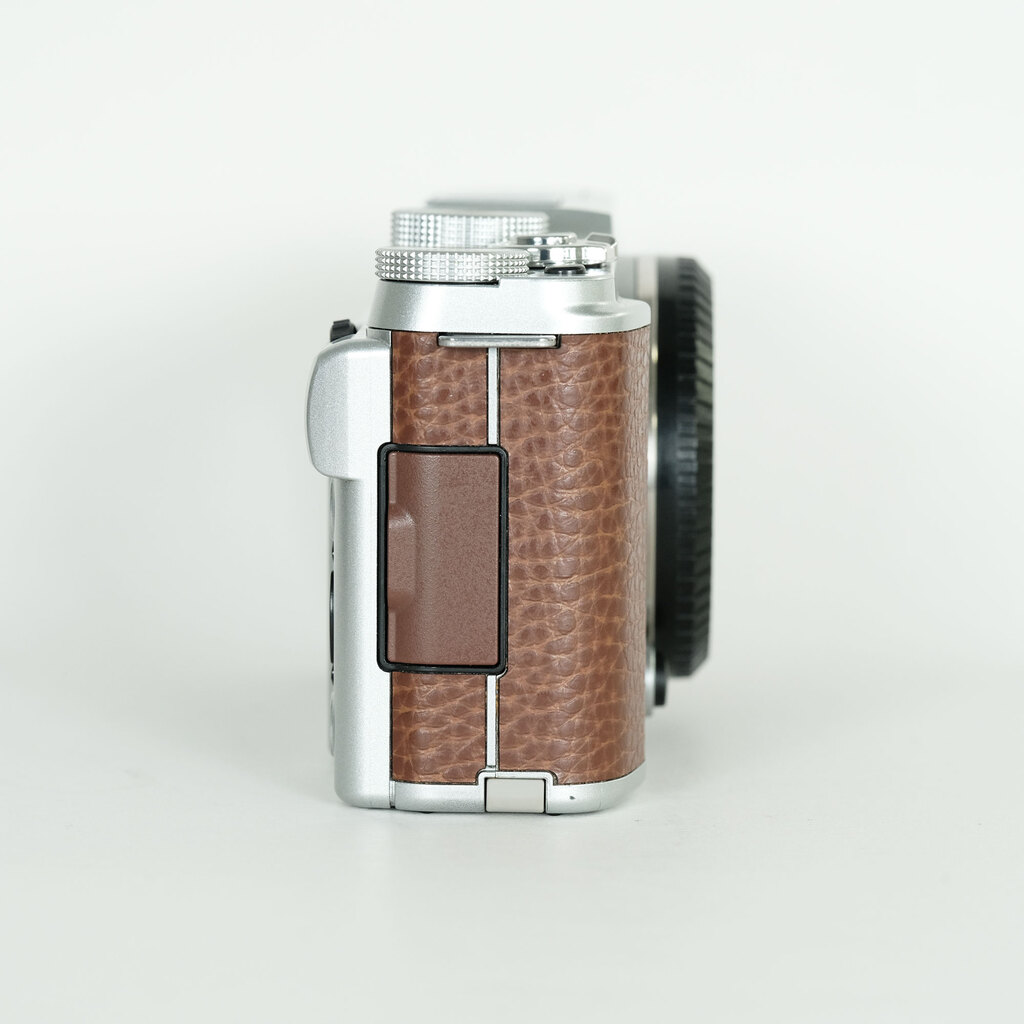 FUJIFILM X-A1 ボディ ブラウン