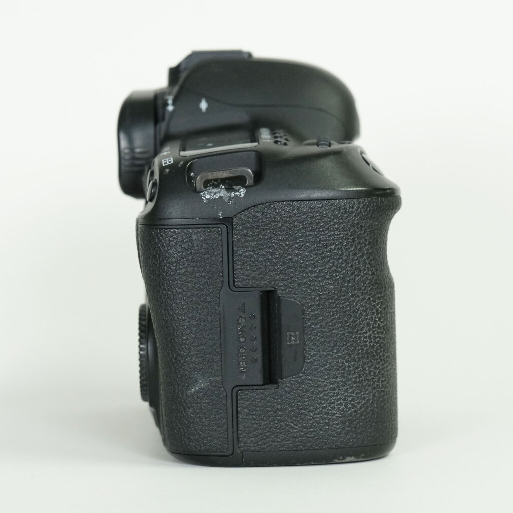 Canon EOS 5D Mark IV