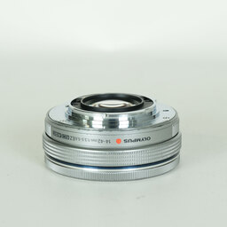 OLYMPUS M.ZUIKO DIGITAL ED 14-42mm F3.5-5.6 EZ シルバー