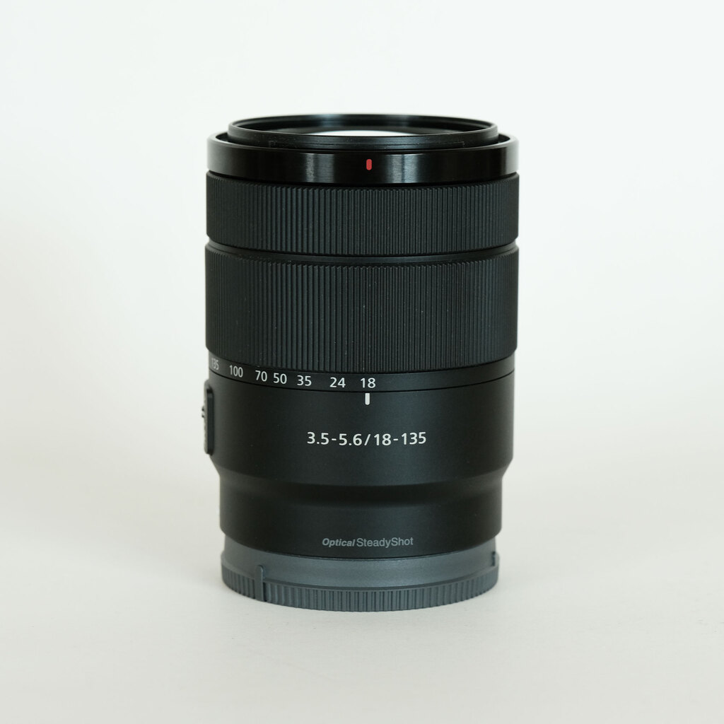 SONY E 18-135mm F3.5-5.6 OSS SEL18135の出品 | ONE SCENE（ワンシーン）