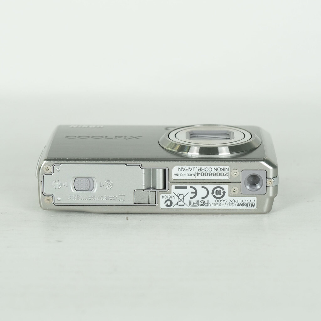 Nikon COOLPIX S600 チタンシルバーの出品 | ONE SCENE（ワンシーン）