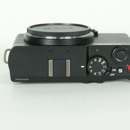 Panasonic LUMIX DC-S9