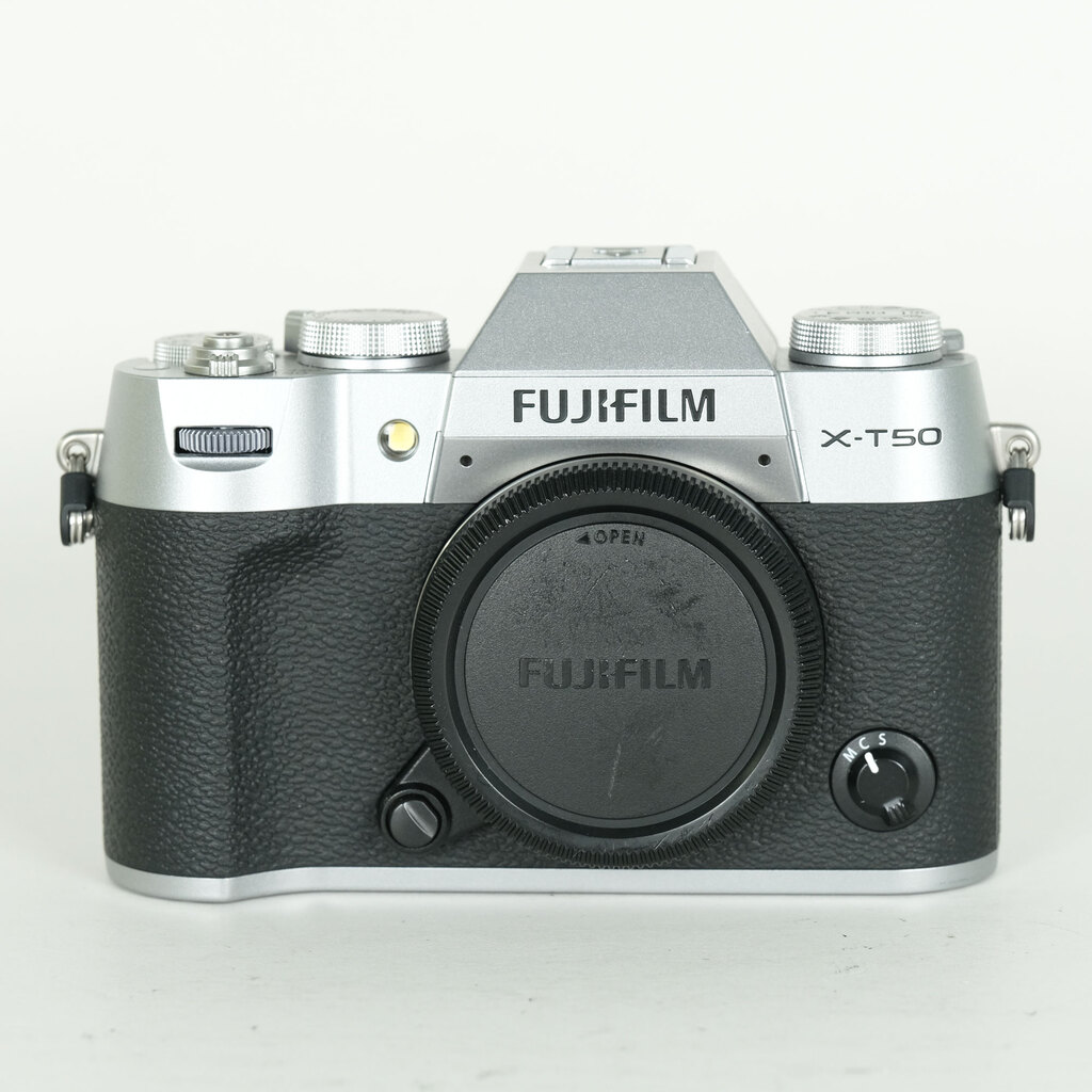 FUJIFILM X-T50 [�{�f�B �V���o�[]