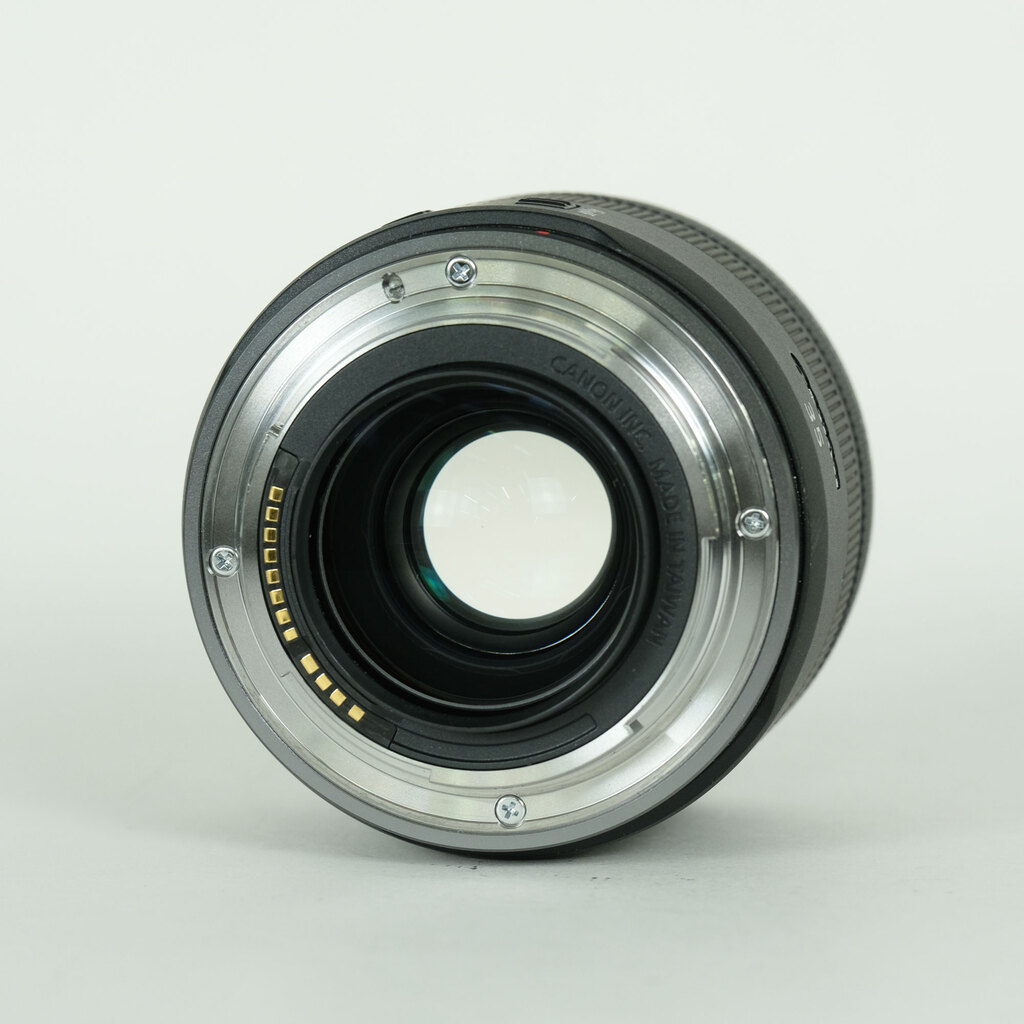 Canon RF35mm F1.8 MACRO IS STM