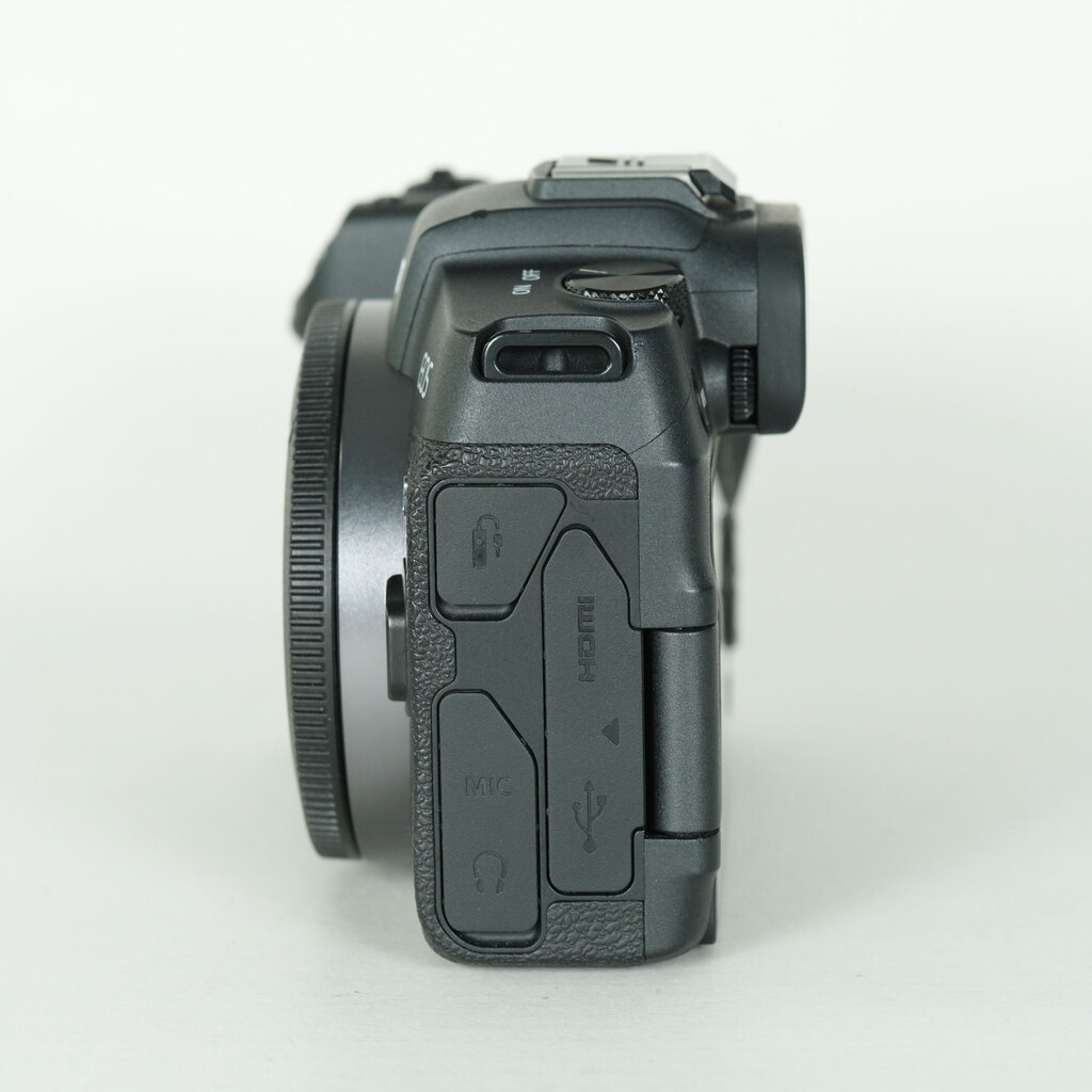 Canon EOS RP [�{�f�B]