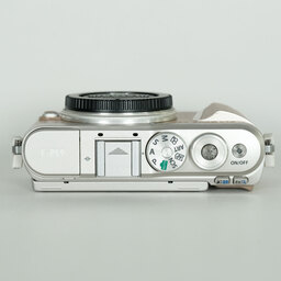 OLYMPUS PEN E-PL9