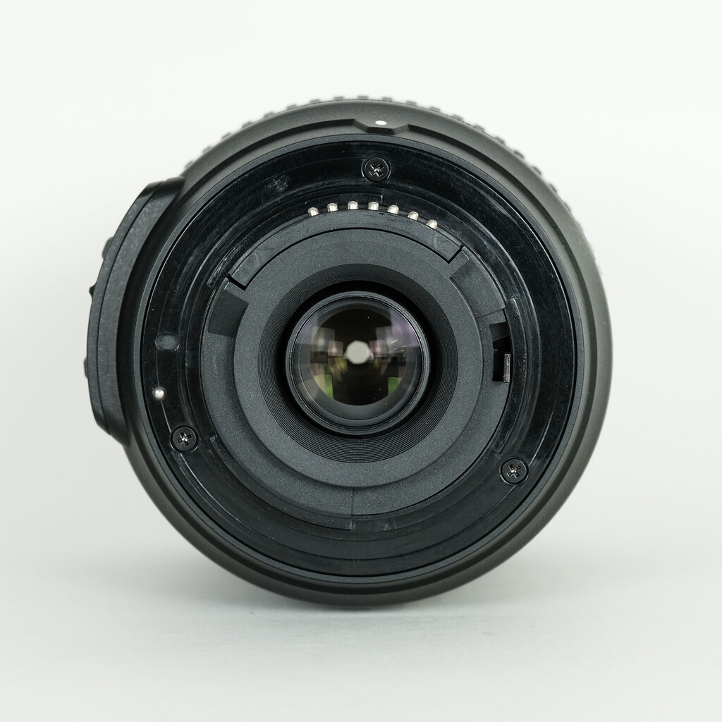 Nikon AF-S DX VR Zoom-Nikkor 55-200mm F4-5.6G IF-ED Nikon AF-S DX VR Zoom-Nikkor 55-200mm F4-5.6G IF-ED