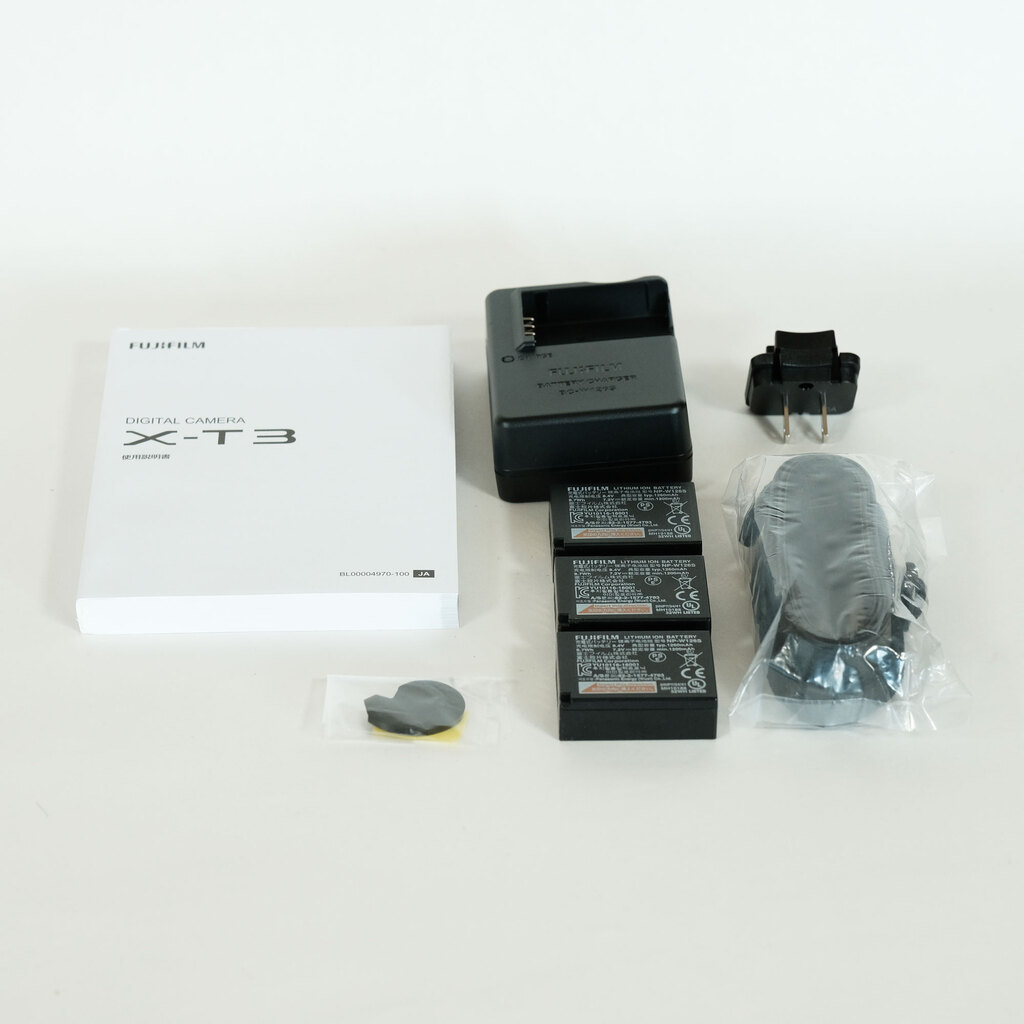 FUJIFILM X-T3 本体 + 付属品【動作確認済】 FUJIFILM X-T3の出品 | ONE SCENE（ワンシーン）