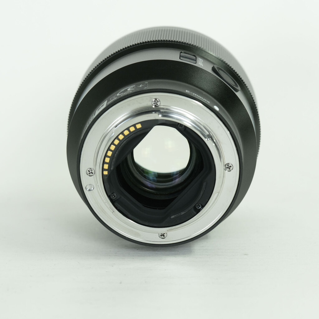 SONY FE 85mm F1.8 SEL85F18