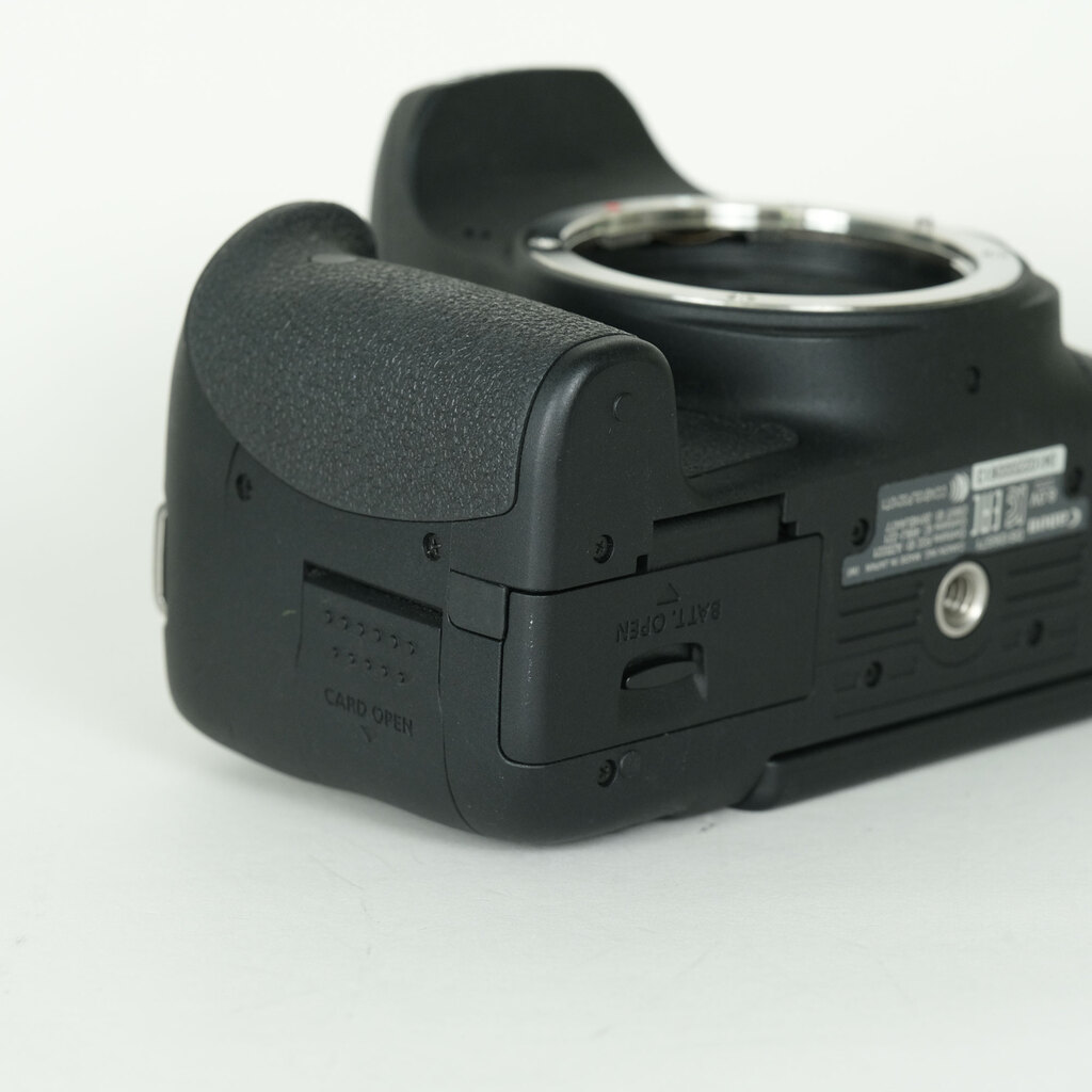 Canon EOS Kiss X8iの出品 | ONE SCENE（ワンシーン）