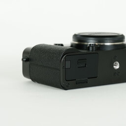 FUJIFILM X-E5