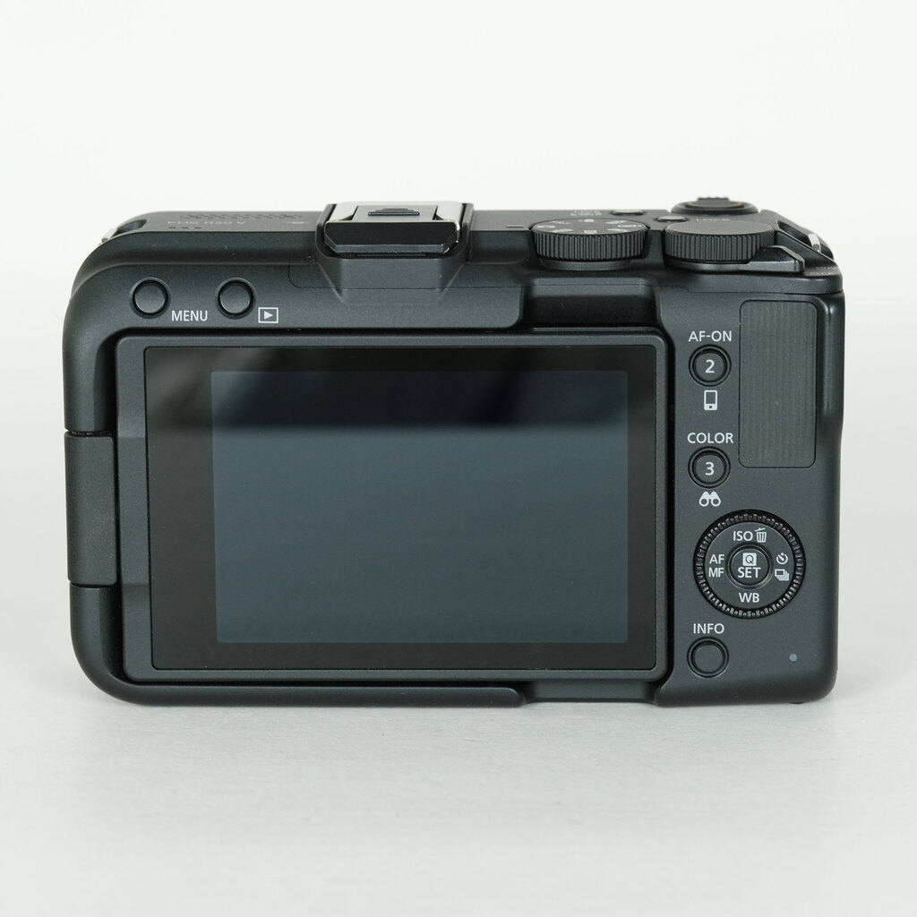 Canon EOS R50 V [�{�f�B]