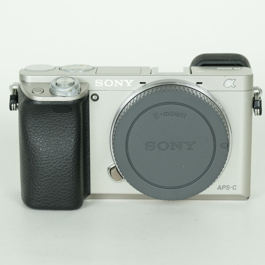 SONY α6000(ILCE-6000) SONY α6000(ILCE-6000)