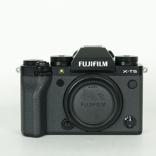 FUJIFILM X-T5を徹底解説。他機種との比較から作例・レビューまで