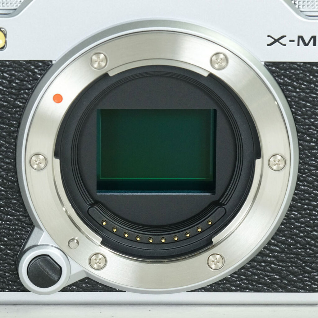 FUJIFILM X-M5