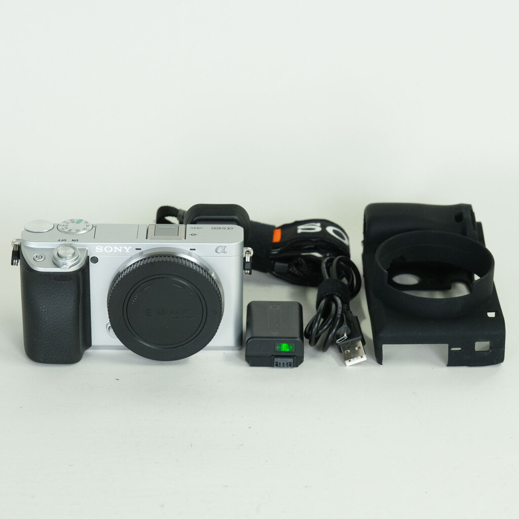 SONY α6400(ILCE-6400) SONY α6400(ILCE-6400)