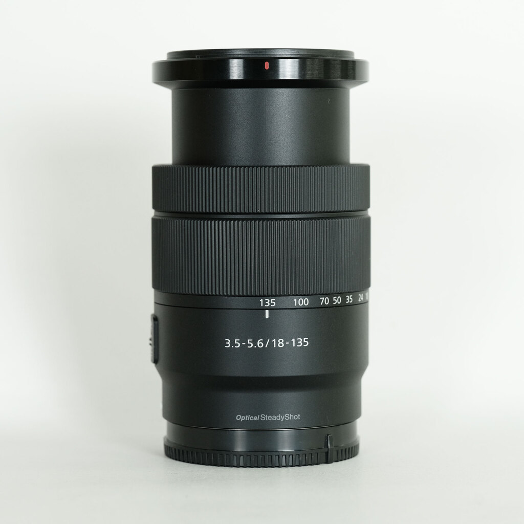 SONY E 18-135mm F3.5-5.6 OSS SEL18135