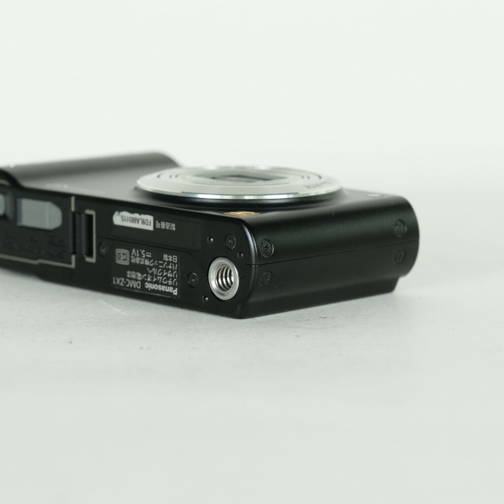 Panasonic LUMIX DMC-ZX1-K ブラックの出品 | ONE SCENE（ワンシーン）