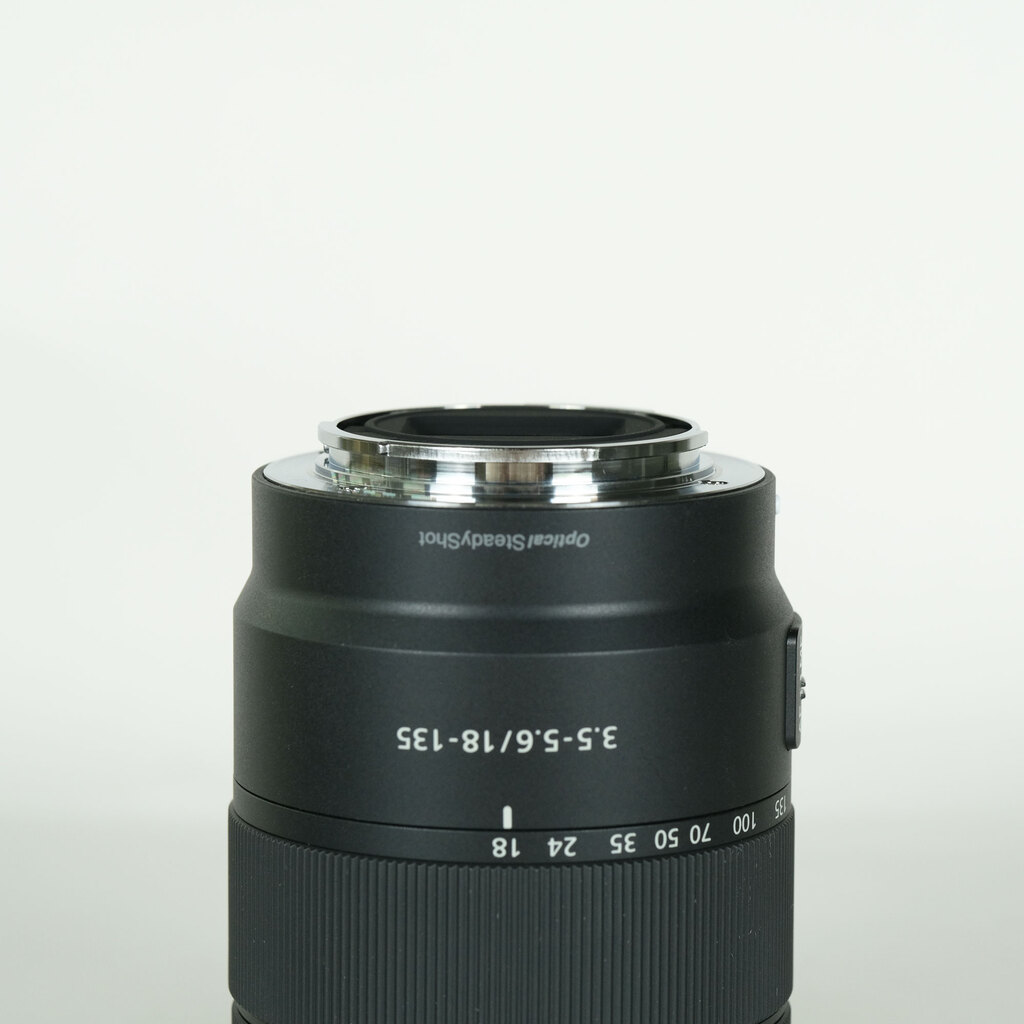 SONY E 18-135mm F3.5-5.6 OSS SEL18135の出品 | ONE SCENE（ワンシーン）