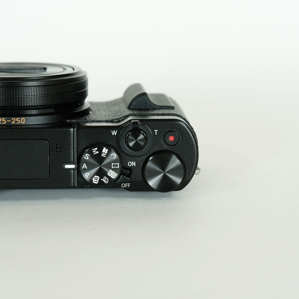 Panasonic LUMIX DMC-TX1