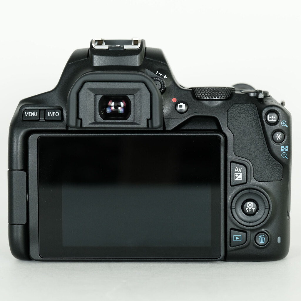 Canon EOS Kiss X10