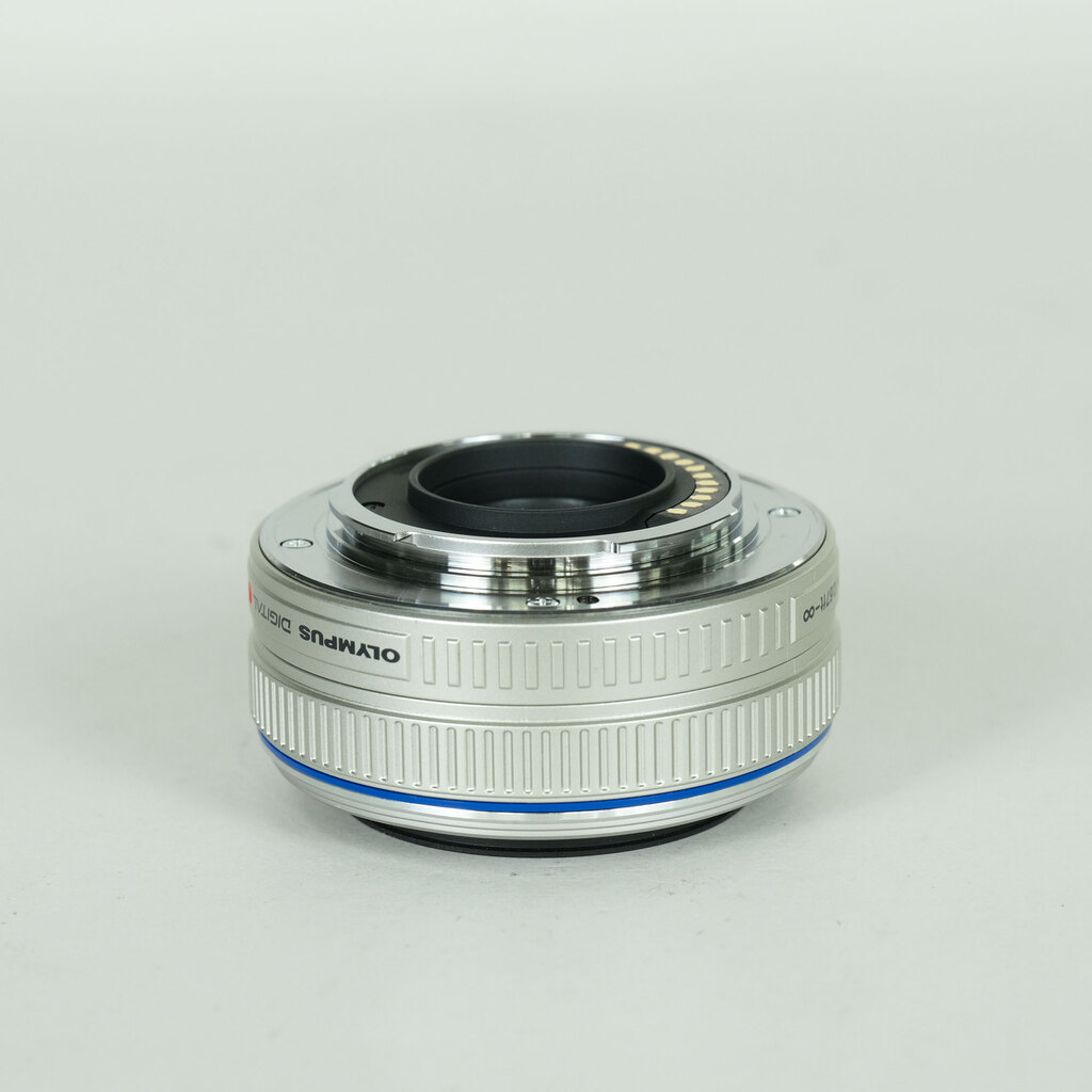 OLYMPUS M.ZUIKO DIGITAL 17mm F2.8 シルバーの出品 | ONE SCENE（ワン