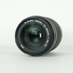 OM SYSTEM M.ZUIKO DIGITAL ED 75-300mm F4.8-6.7 II   　※OM SYSTEMロゴモデル