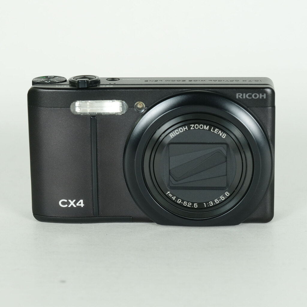 RICOH CX4 �u���b�N