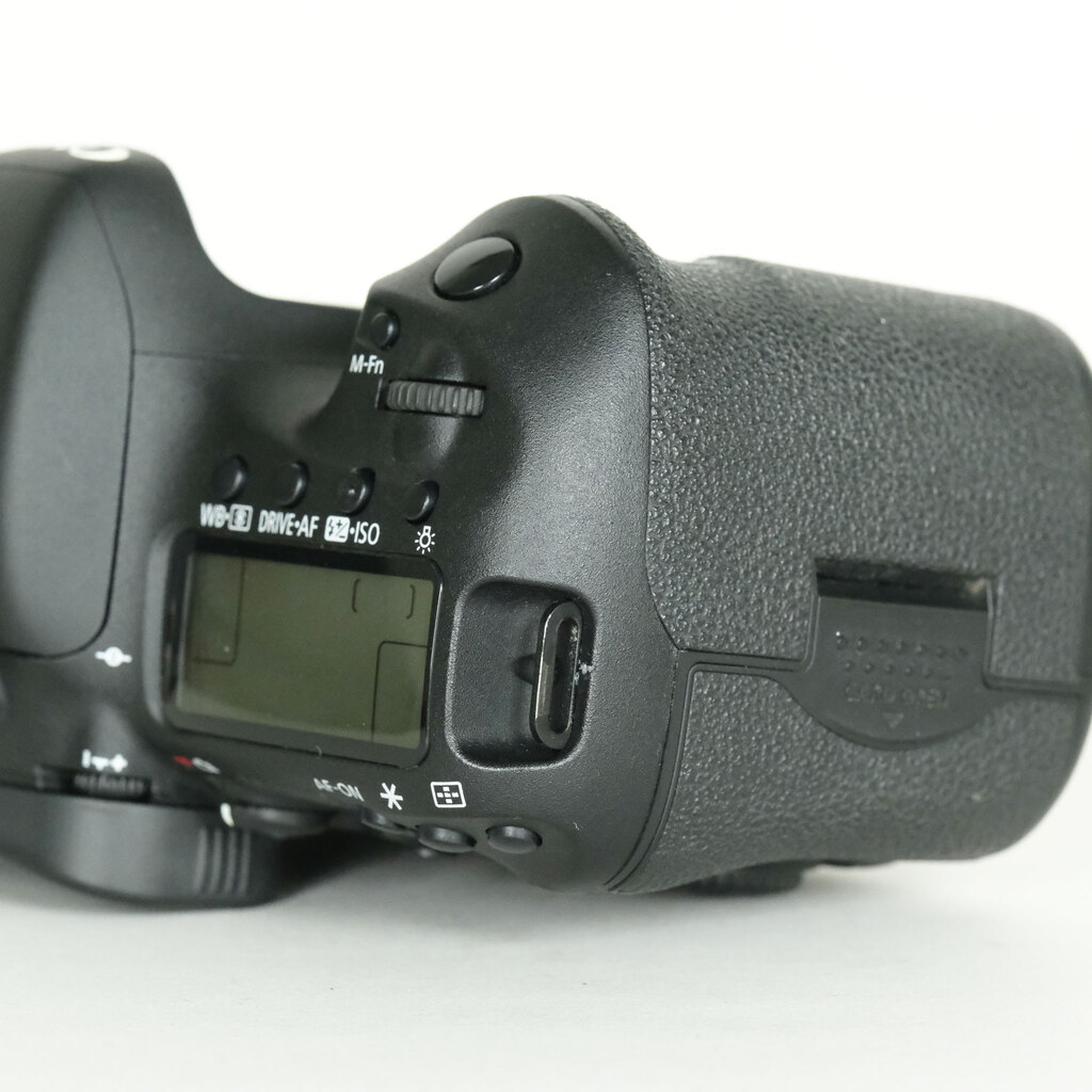 Canon EOS 7D Mark II