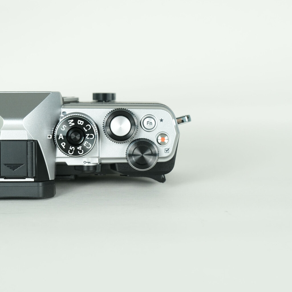 OM SYSTEM OM-3