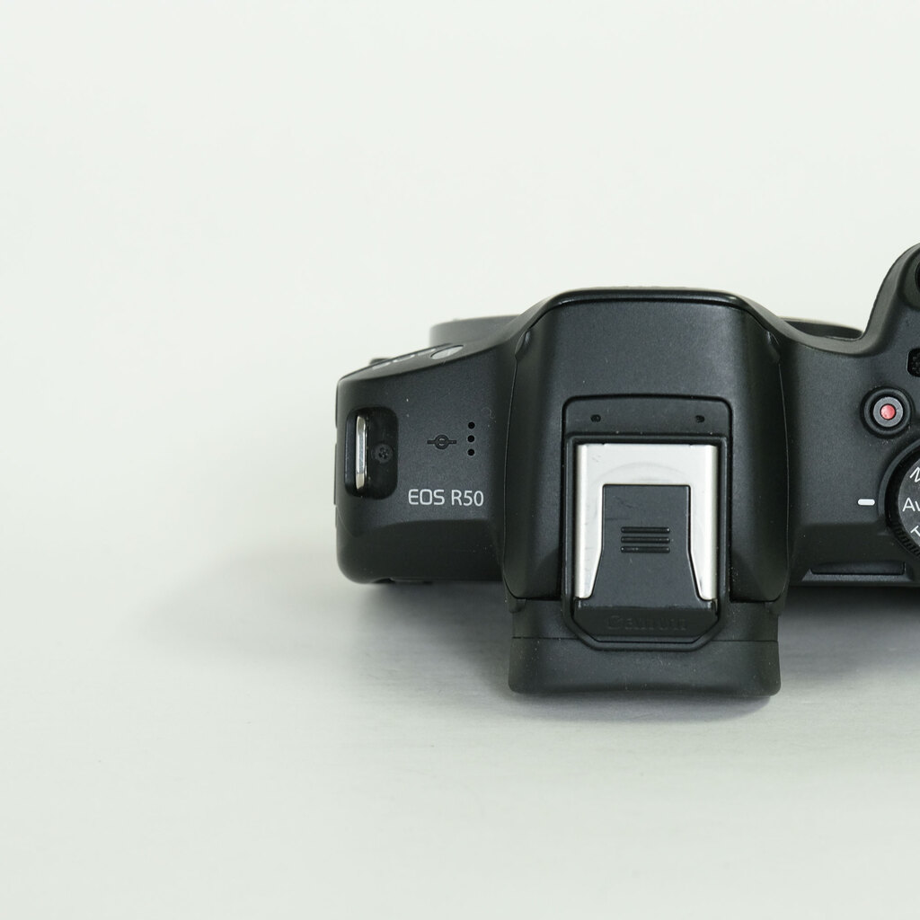 Canon EOS R50