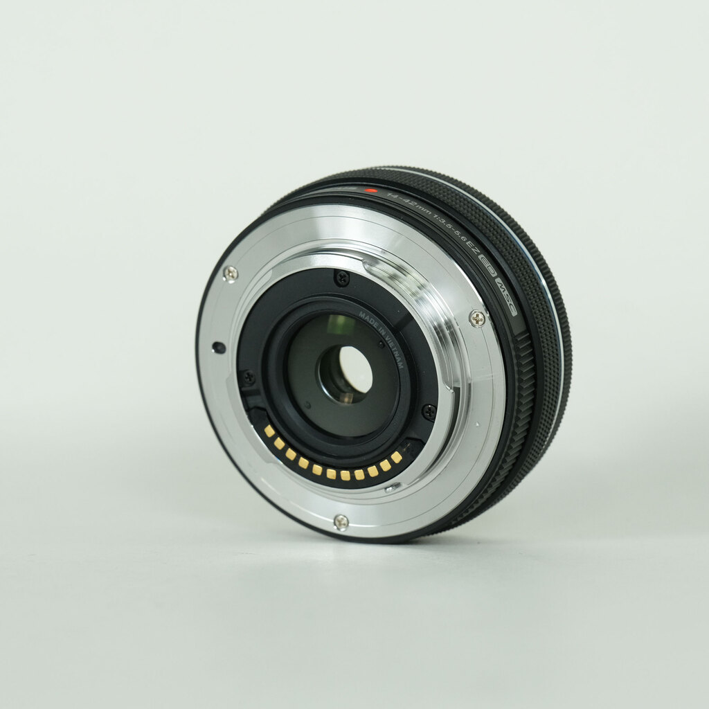 OLYMPUS M.ZUIKO DIGITAL ED 14-42mm F3.5-5.6 EZ ブラックの出品