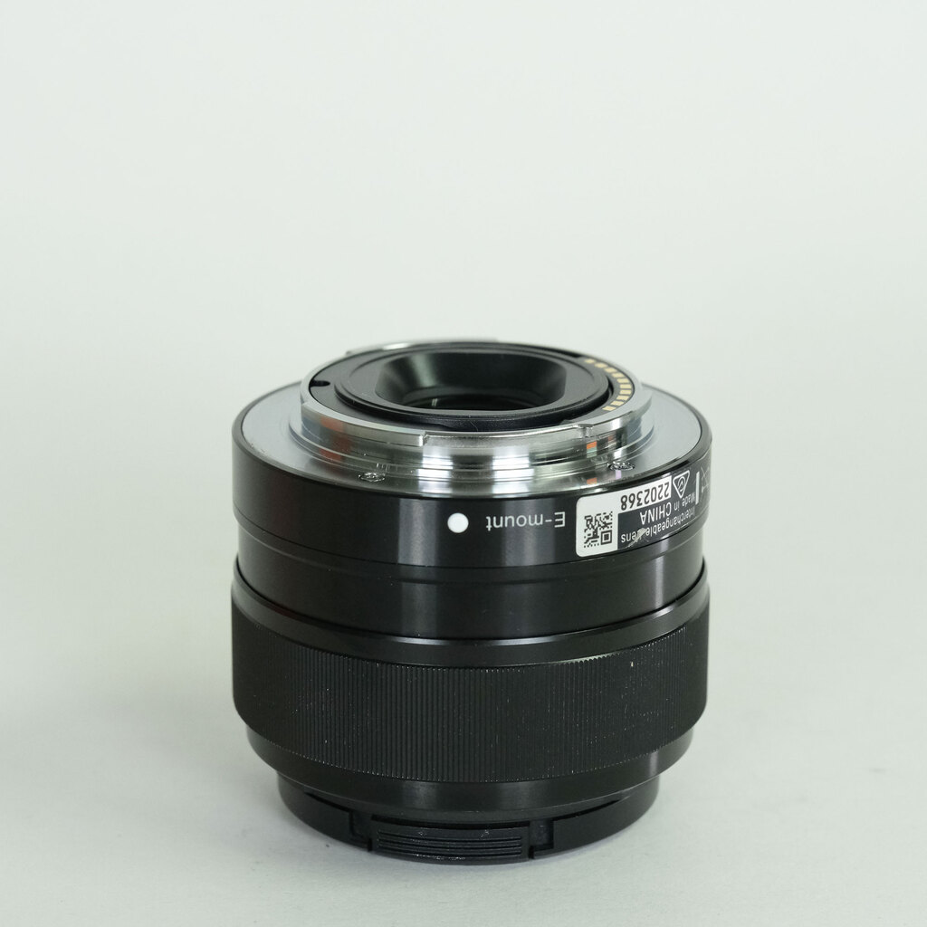 SONY E 35mm F1.8 OSS SEL35F18 SONY E 35mm F1.8 OSS SEL35F18