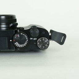 FUJIFILM X100V ブラック