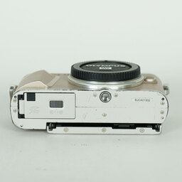 OLYMPUS PEN E-PL10