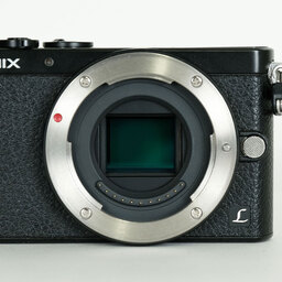 Panasonic LUMIX DMC-GM1Kレンズキット ブラック